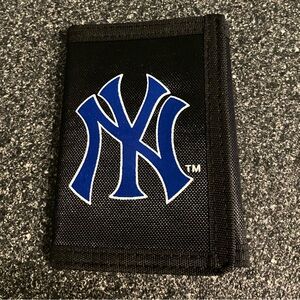 New York Yankees Trifold Men's Wallet Black